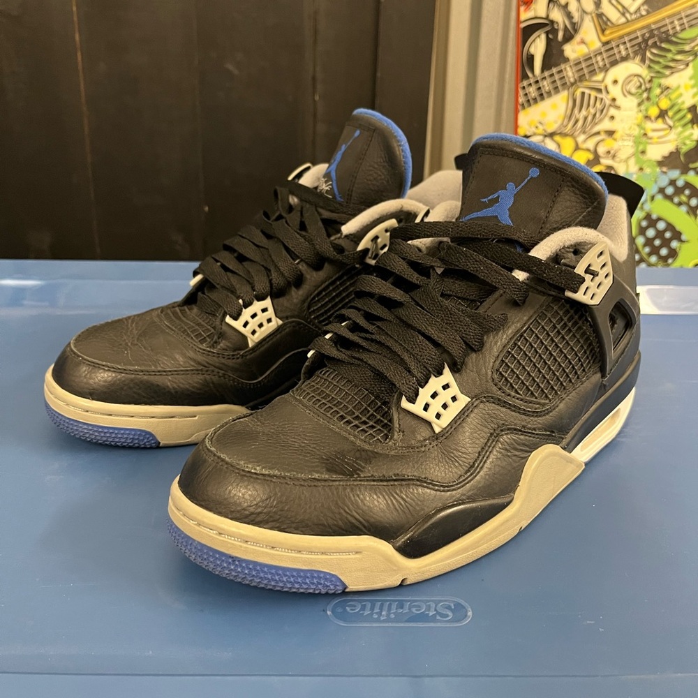 Jordan 4